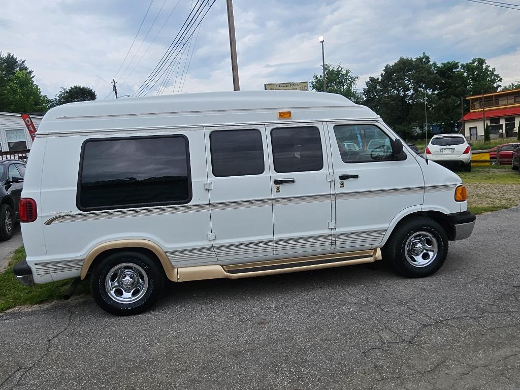 1998 Dodge 1500 Ram Van - $7,995